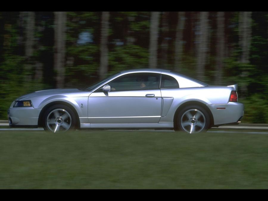  Ford Mustang SVT Cobra 2003 года  (фото 51 из 61)